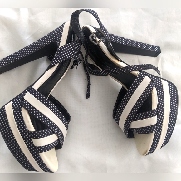 Jessica Simpson Polka Dots Platform Sandals - Picture 2 of 10